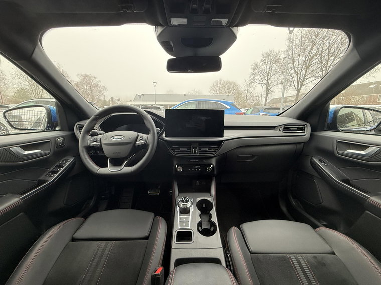 Vehicle Image 24