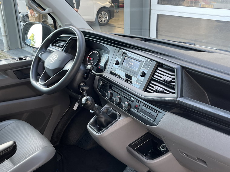 Vehicle Image 27