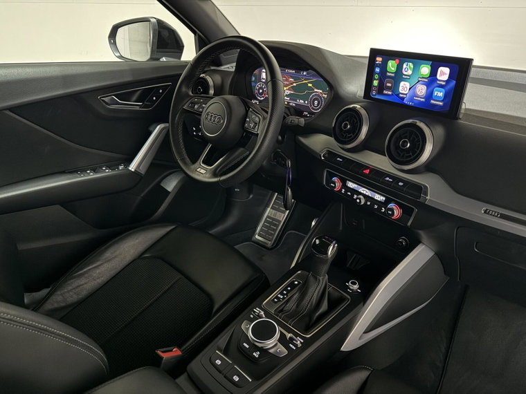 Vehicle Image 21