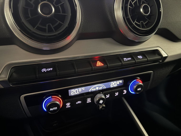 Vehicle Image 40