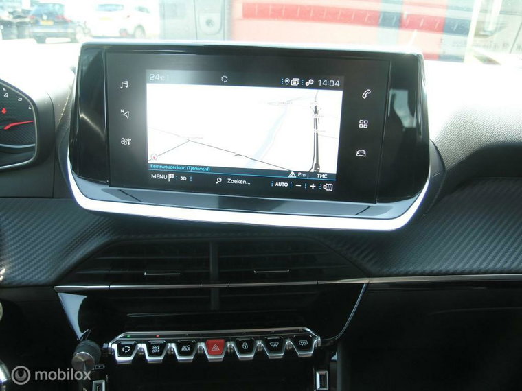 Vehicle Image 18