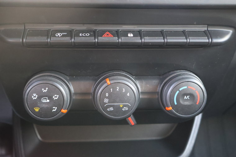 Vehicle Image 26