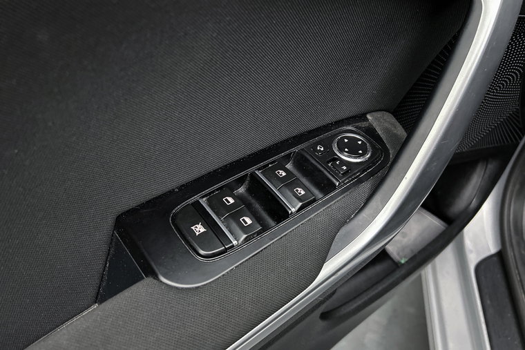 Vehicle Image 20