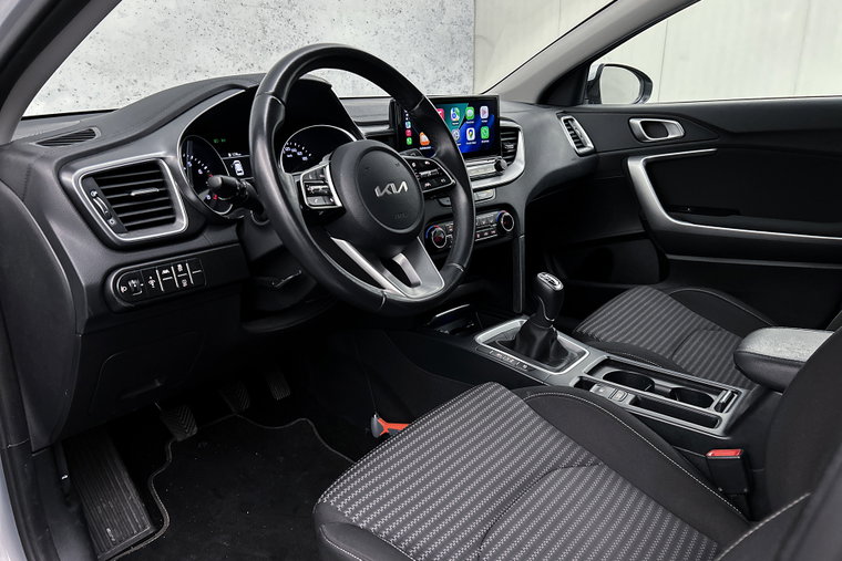 Vehicle Image 21