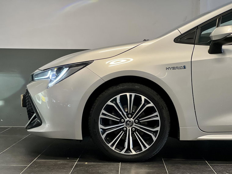 Vehicle Image 16