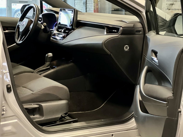 Vehicle Image 17
