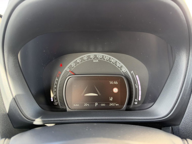 Vehicle Image 24