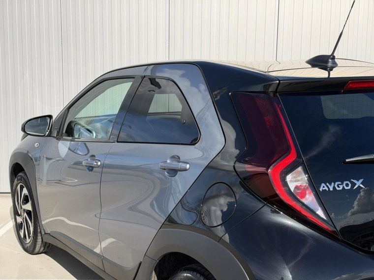 Vehicle Image 36