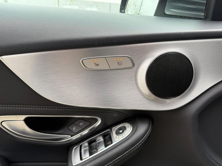 Vehicle Image 26