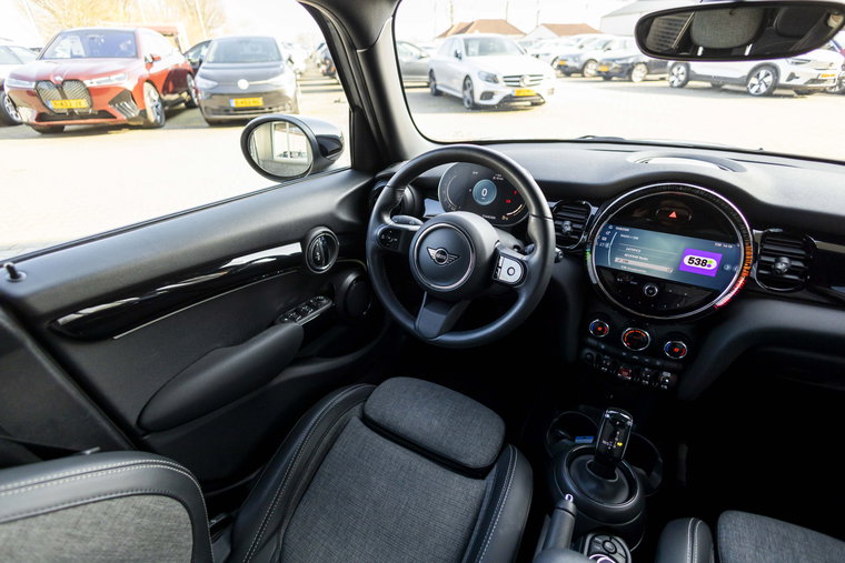 Vehicle Image 20