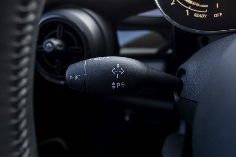 Vehicle Image 35
