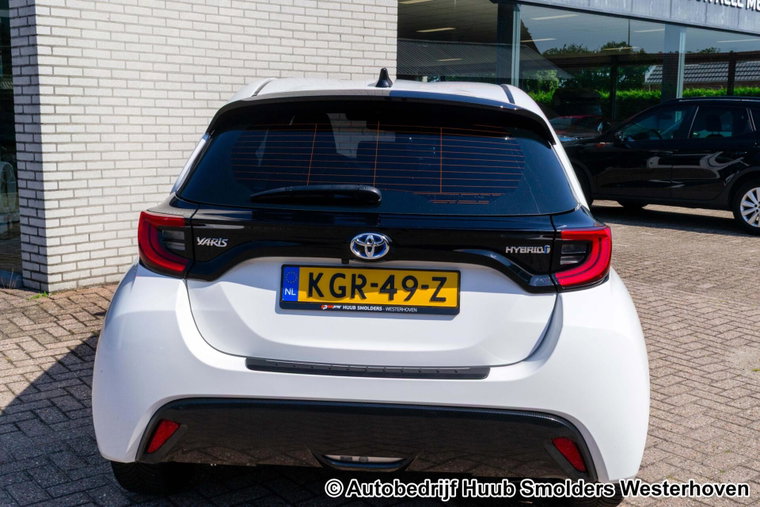 Vehicle Image 8