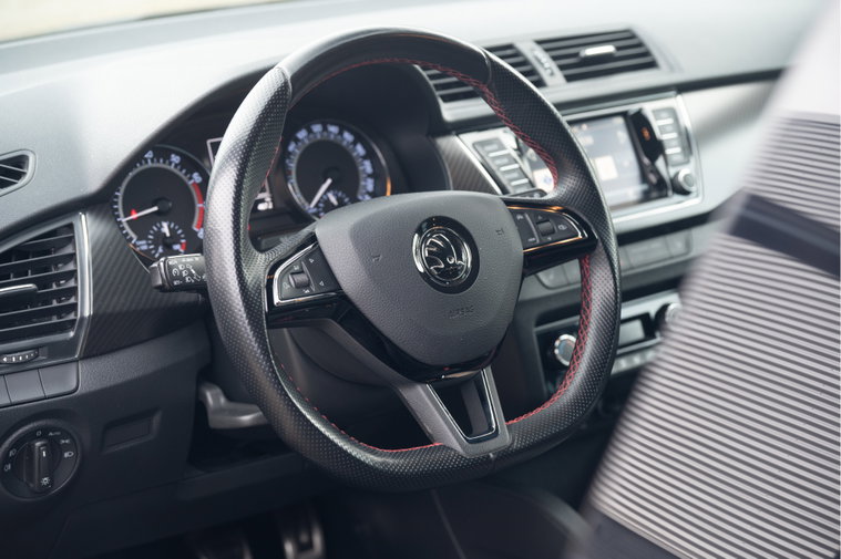 Vehicle Image 15