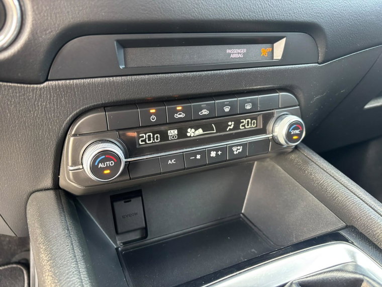 Vehicle Image 24