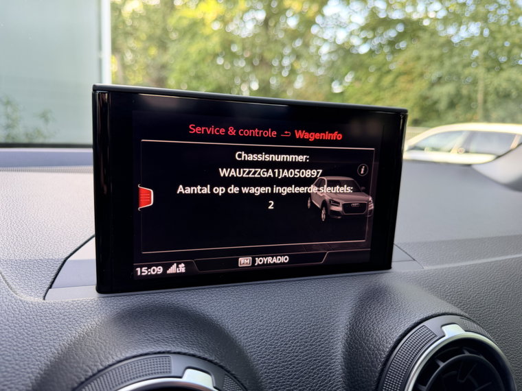 Vehicle Image 22