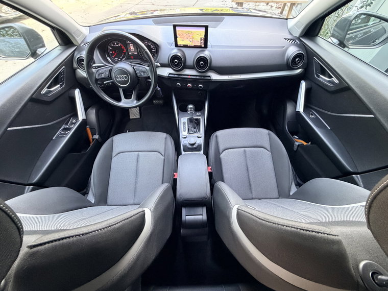 Vehicle Image 30