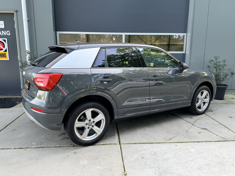 Vehicle Image 32