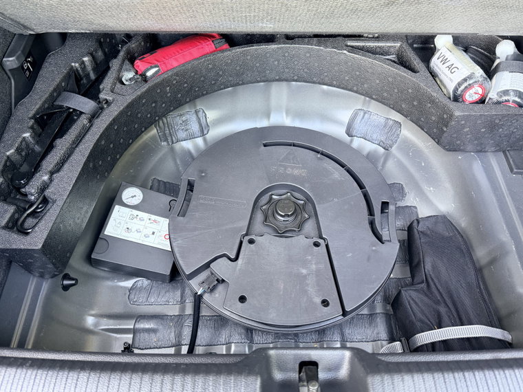 Vehicle Image 35