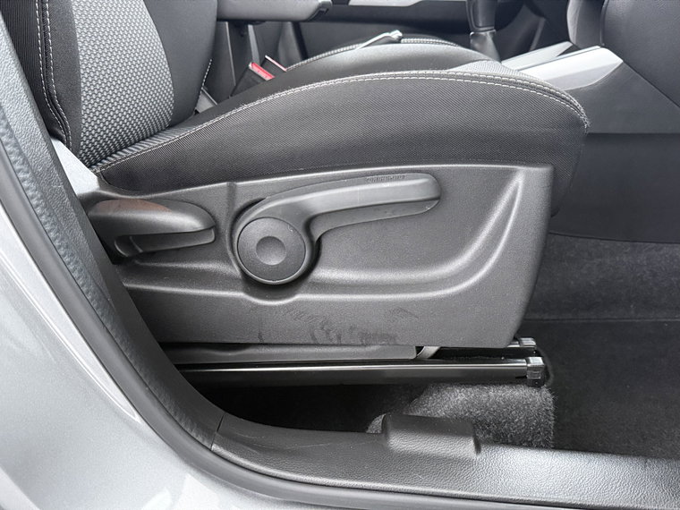 Vehicle Image 41