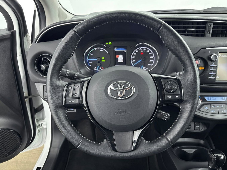 Vehicle Image 17
