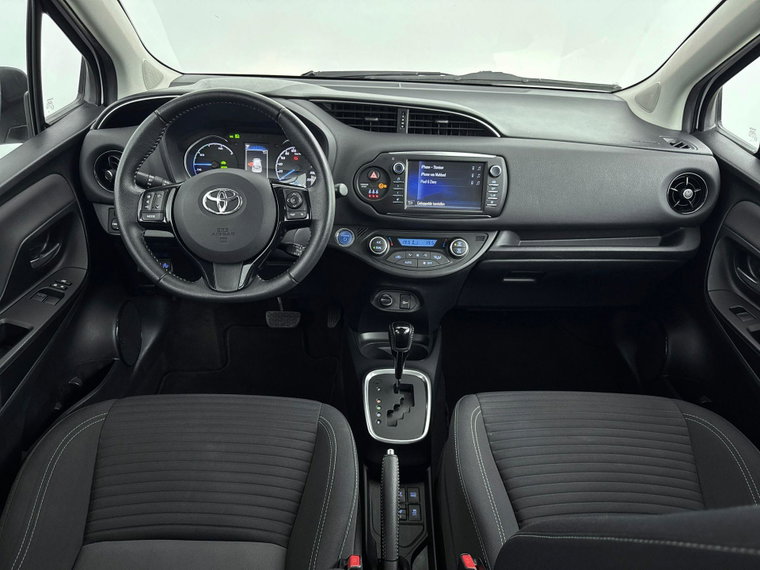 Vehicle Image 21