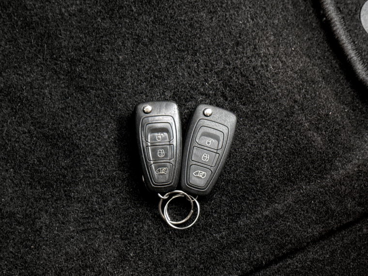Vehicle Image 33