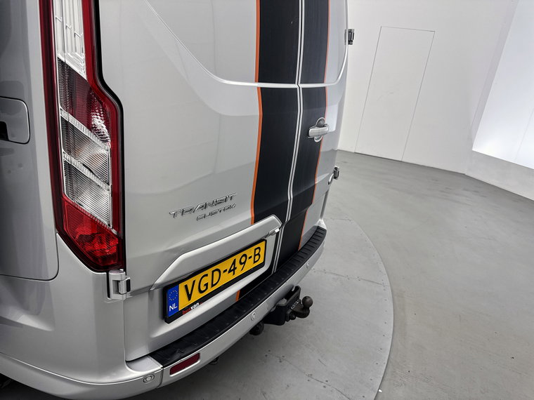 Vehicle Image 38