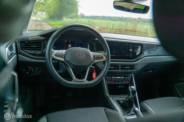Vehicle Image 18