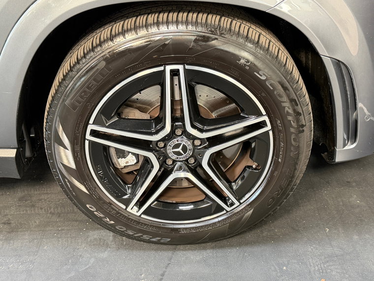 Vehicle Image 30