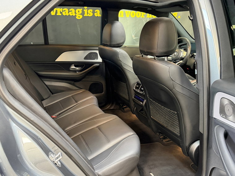 Vehicle Image 34