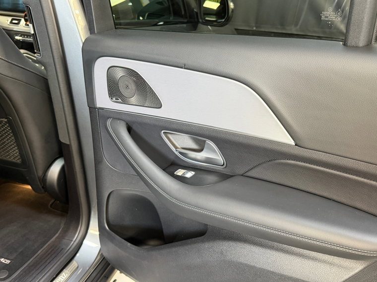 Vehicle Image 35