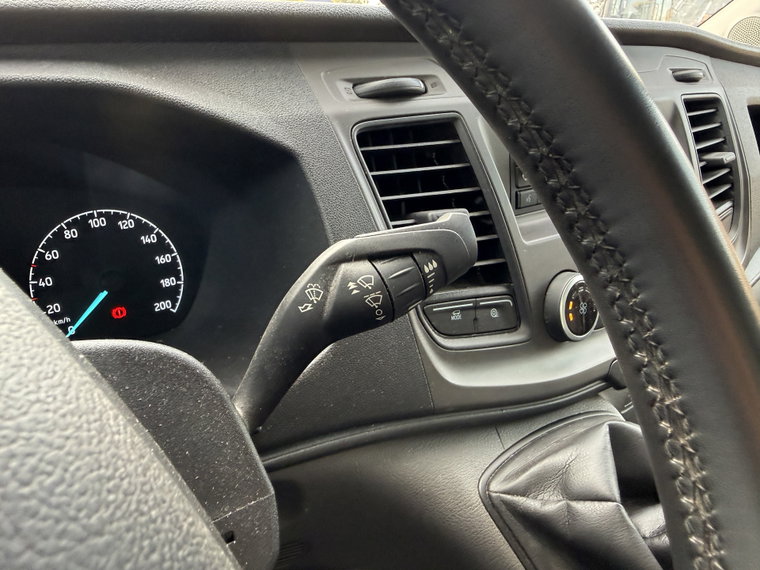 Vehicle Image 24