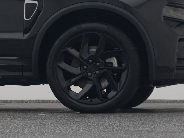 Vehicle Image 42