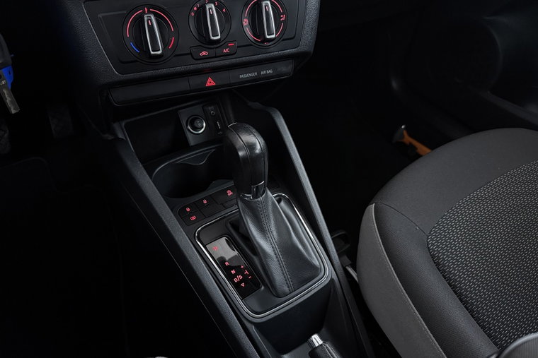 Vehicle Image 26