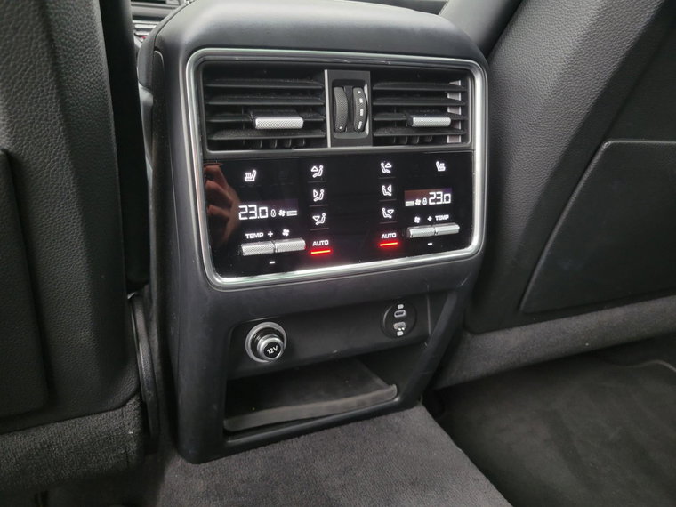 Vehicle Image 27