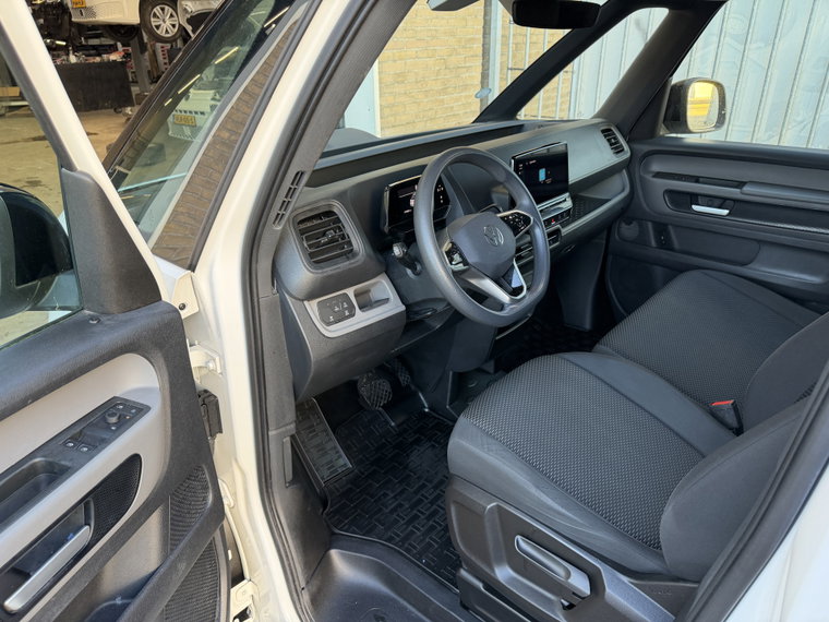 Vehicle Image 31