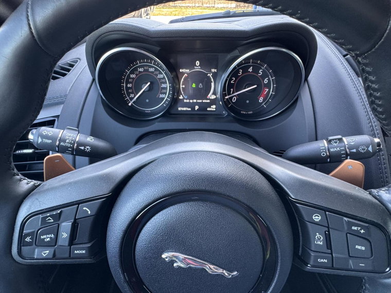 Vehicle Image 42