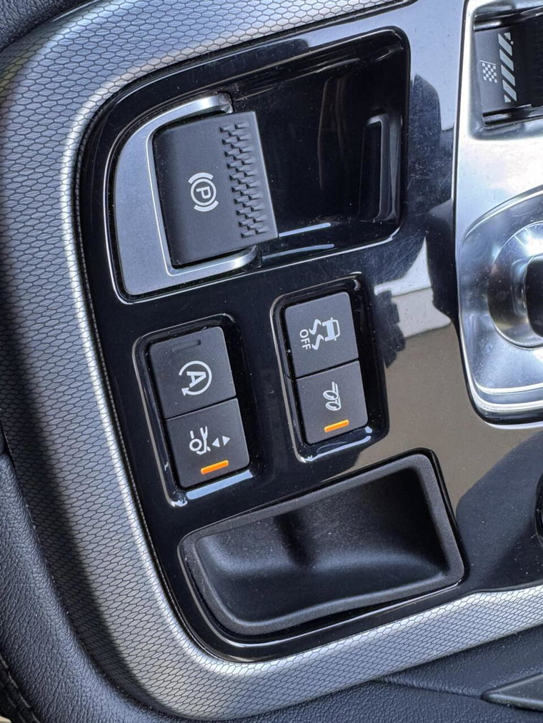 Vehicle Image 49