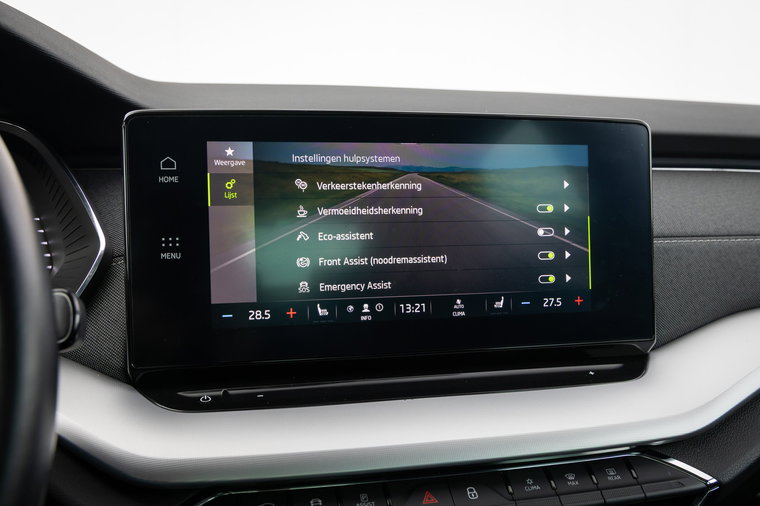 Vehicle Image 35