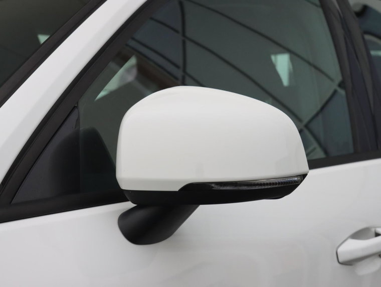 Vehicle Image 60