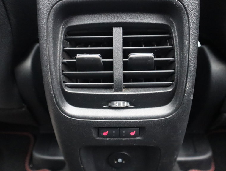 Vehicle Image 26