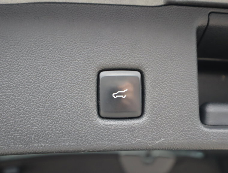 Vehicle Image 35