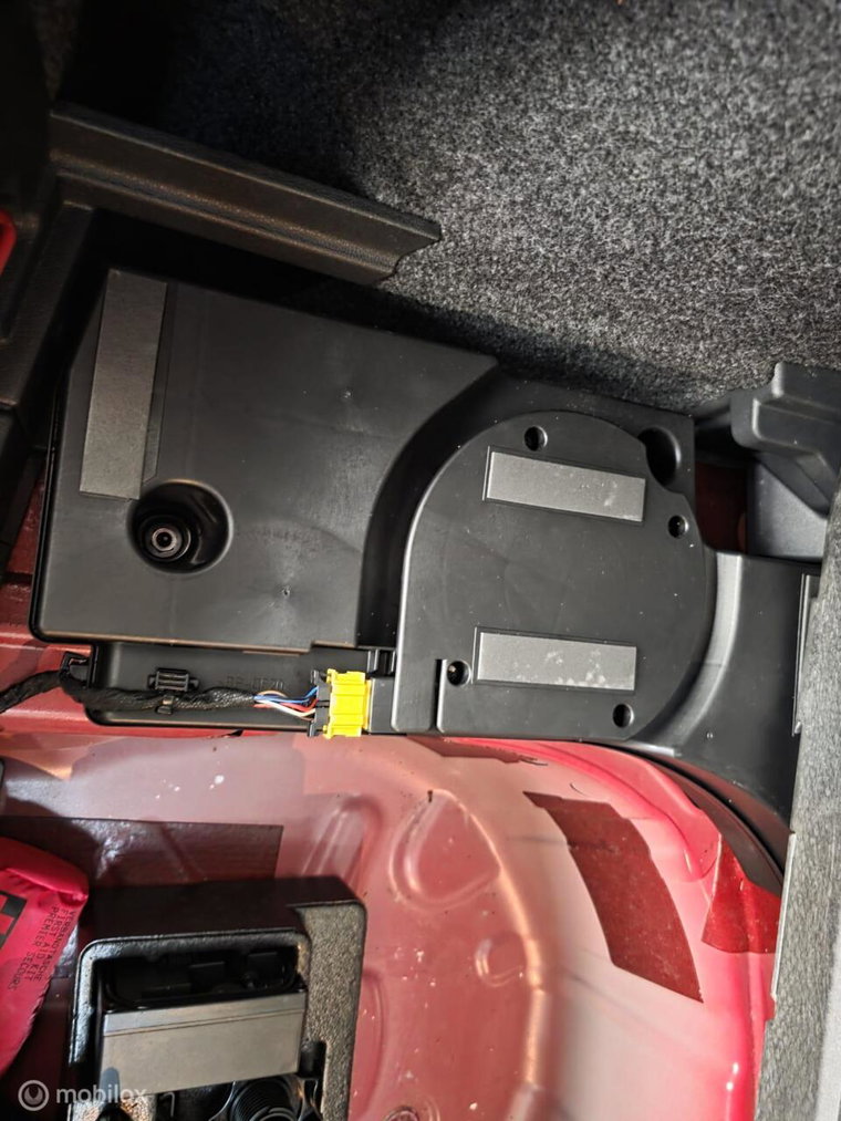 Vehicle Image 36