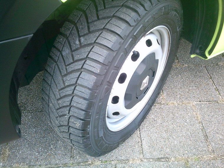 Vehicle Image 24