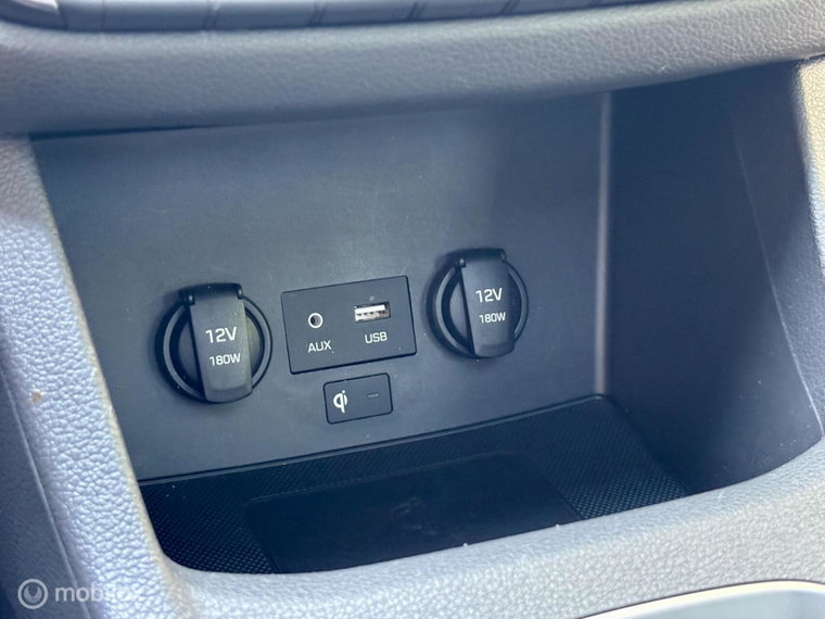 Vehicle Image 24