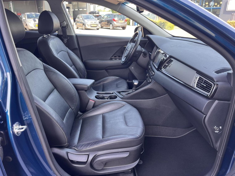 Vehicle Image 23