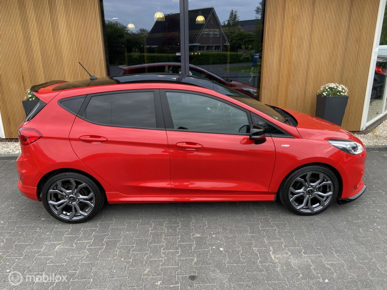 Vehicle Image 33