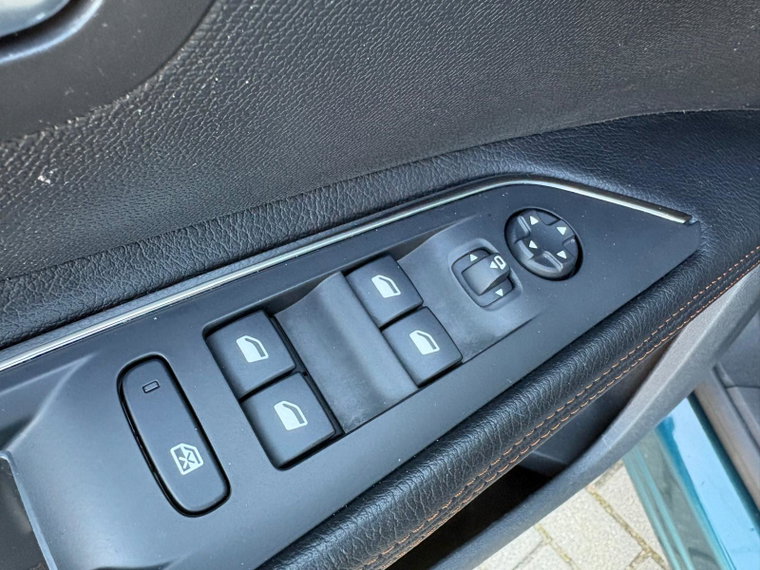 Vehicle Image 27