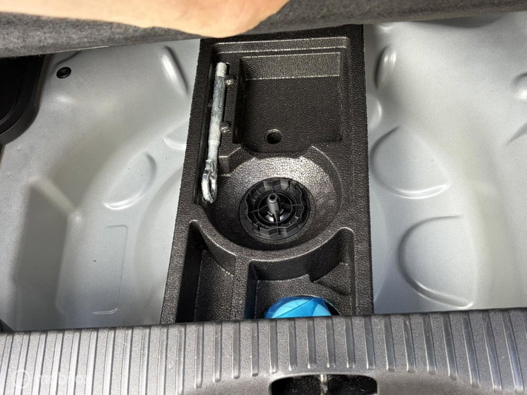 Vehicle Image 37