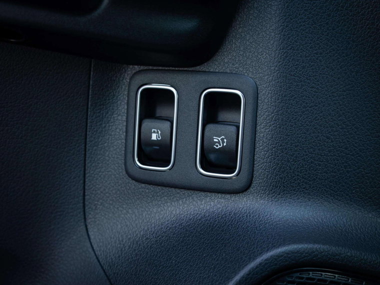 Vehicle Image 40